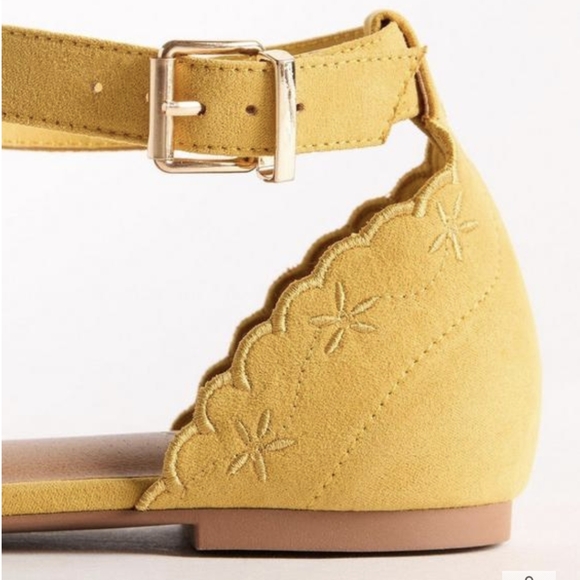 NWT Torrid Scalloped Flats (WW Size 8) - Picture 5 of 6